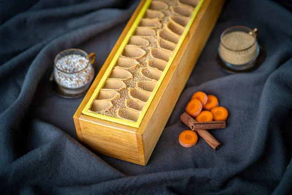 Doğal sabundan taze yapılmış.