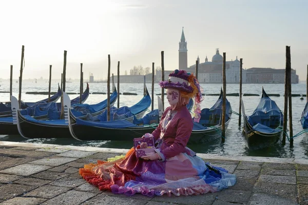 Venedik. Karnaval. Maskeler. Kostümleri.