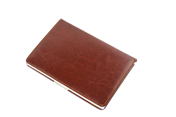 Cuaderno Una Funda Cuero Está Aislado Sobre Fondo Blanco — Foto de Stock