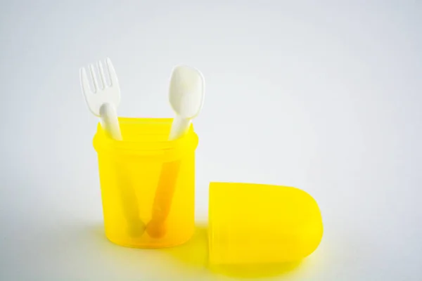 Utensílios Alimentares Coloridos Para Bebê Fundo Branco — Fotografia de Stock