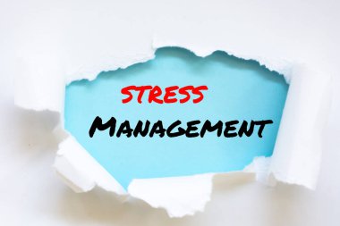 Beyaz yüzey üzerinde 