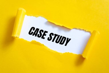 Yırtık sarı kağıdın arkasında görünen metin vaka çalışması