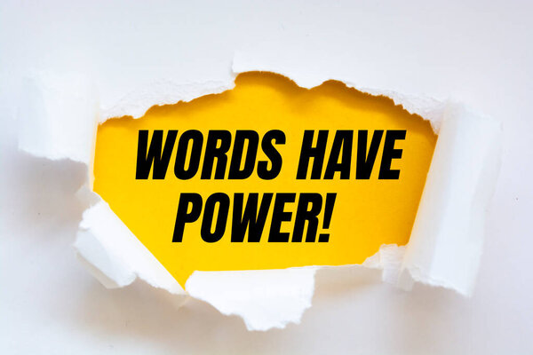 Знак "Слова имеют силу"