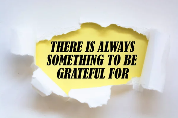 Znak Tekstowy Pokazujący Zawsze Jest Być Wdzięcznym — Zdjęcie stockowe