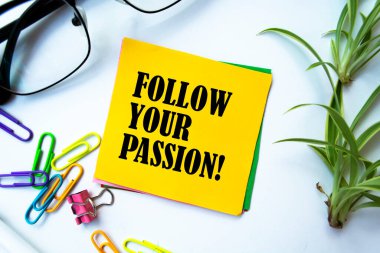 Tutkunu Takip Et 'i gösteren metin işareti