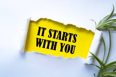 Metin işareti seninle başladığını gösteriyor.