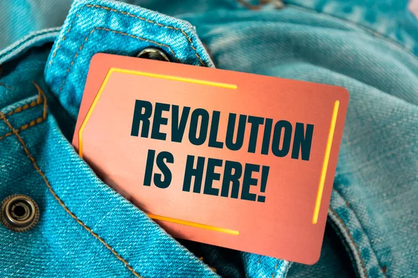 Textschild Mit Der Aufschrift Revolution Ist — Stockfoto