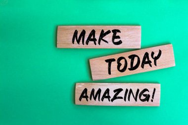 Günü İnanılmaz Yap! Tahta bloklara yaz.