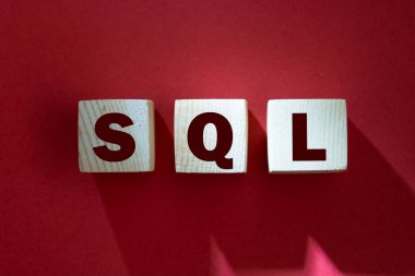 SQL - Yapılandırılmış Sorgu Dili - kavram, alfabe ile küp tahta blok SQL kısaltmasını birleştirin.