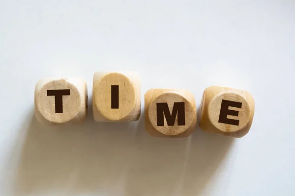 Drewniane Kostki Słowami Time — Zdjęcie stockowe