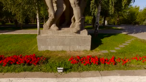 Памятник Пребывание в мемориальном комплексе Мамаева Кургана в Волгограде, Сталинград — стоковое видео