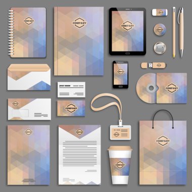 kurumsal kimlik şablonları kümesi