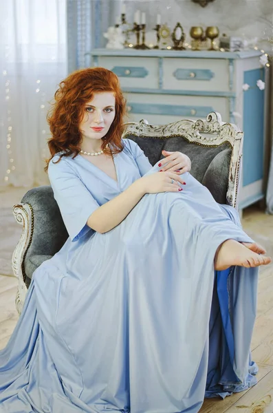 Cheerful Red Haired Curly Young Woman Blue Eyes Freckles Sits — Stock Photo, Image