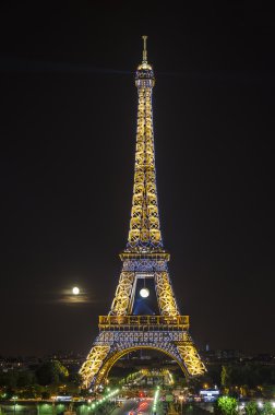 Paris, Fransa - 6 Haziran 2015: Eyfel Kulesi Paris, Fransa.
