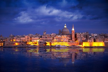 Gün batımında, Malta Valletta manzarası