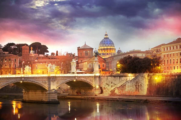 Catedral de São Pedro em Roma, Itália — Fotografia de Stock