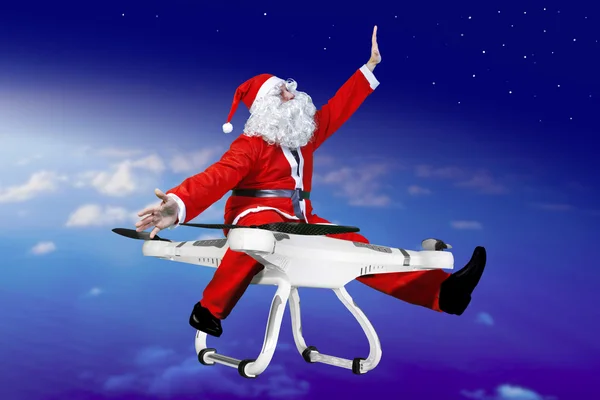 Papai Noel voando em drone — Fotografia de Stock