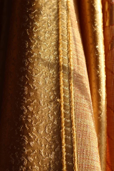 Vorhänge Textur Nahaufnahme Textildesign Golden Colored Fabric Sunlight — Stockfoto