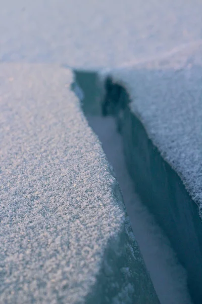 Rissige Flusseis Und Frost Nahaufnahme Winter Schnee Oberfläche Hintergrund — Stockfoto