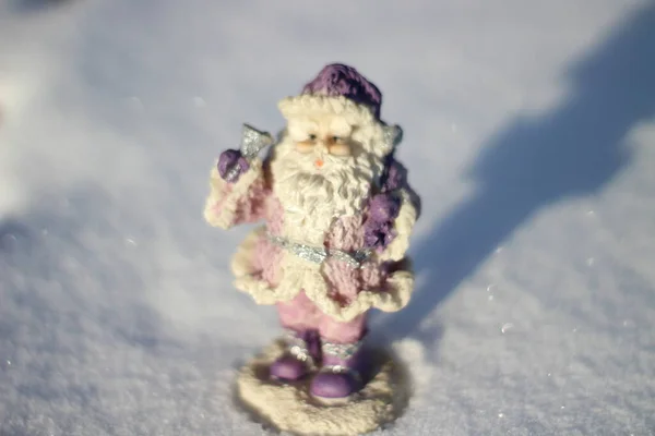 Santa Claus Statuette White Snow New Year Figurine Old Man — Stock Photo, Image