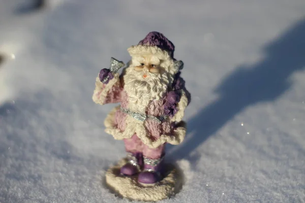 Santa Claus Statuette White Snow New Year Figurine Old Man — Stock Photo, Image