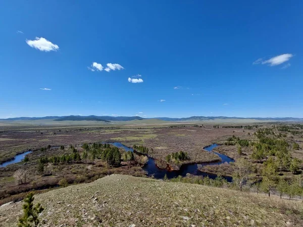 Fluss Fließt Durch Tal Und Wald Luftaufnahme Unter Blauem Himmel — Stockfoto