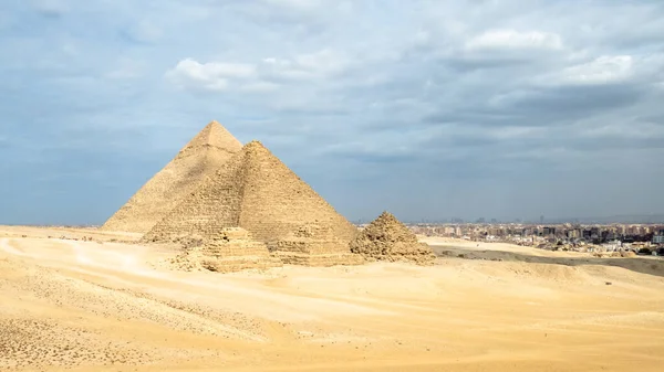 Giza Piramidy Krajobraz Historyczne Piramidy Egipskie — Zdjęcie stockowe