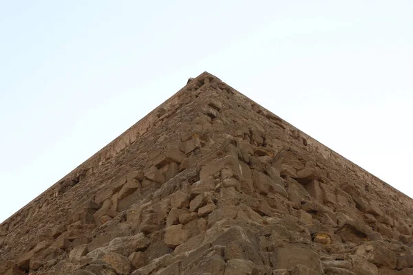 Низькокутний Вид Одну Великих Історичних Пірамід Гізи Одного Семи Чудес — стокове фото
