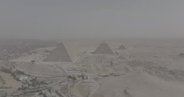 4k DCI biçiminde Apple ProRes 422 HQ kullanılarak Mavic 3 Cine ile yakalanan Mısır piramitlerinin hava görüntüsü, nefes kesici detaylar ve net görseller için sıkıştırılmamış MOV içeriyor.