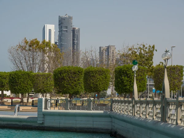 Stadt abu dhabi — Stockfoto