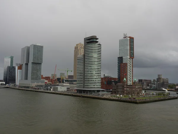 Rotterdam i Holland – stockfoto