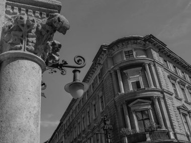 Tuna nehrinin oradaki Budapeşte şehri.