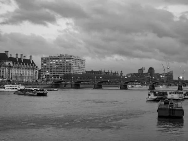 Λονδίνο Στον Ποταμό Τάμεση — Φωτογραφία Αρχείου