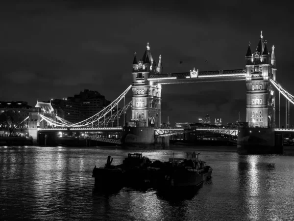 London Vid Floden Themsen — Stockfoto