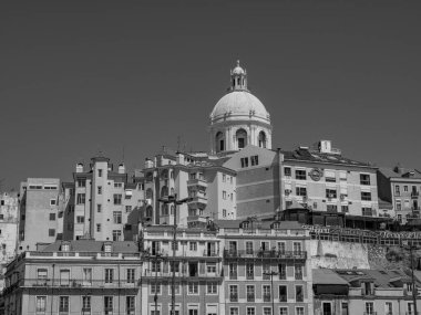 Lizbon, Portekiz 'deki tagus nehrinde.