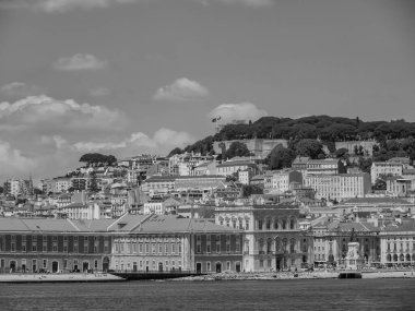 Lizbon, Portekiz 'deki tagus nehrinde.