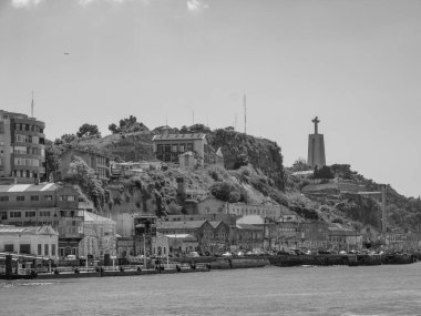 Lizbon, Portekiz 'deki tagus nehrinde.