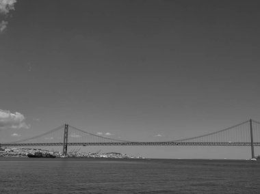 Lizbon, Portekiz 'deki tagus nehrinde.