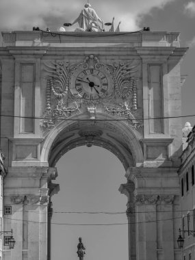 Lizbon, Portekiz 'deki tagus nehrinde.