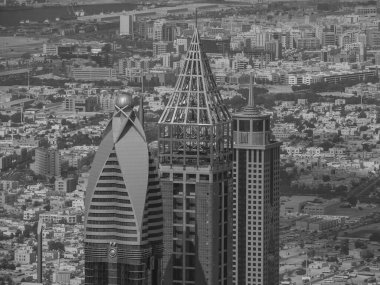 Abu dhabi ve Dubai 'de.