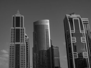 Abu dhabi ve Dubai 'de.