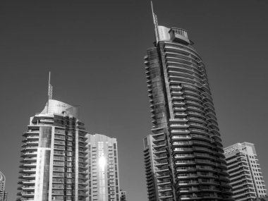 Abu dhabi ve Dubai 'de.