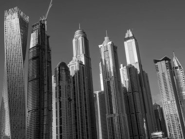 Abu dhabi ve Dubai 'de.