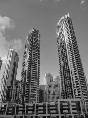 Abu dhabi ve Dubai 'de.