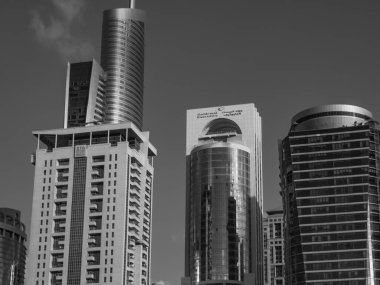 Abu dhabi ve Dubai 'de.