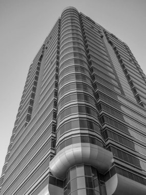 Abu dhabi ve Dubai 'de.