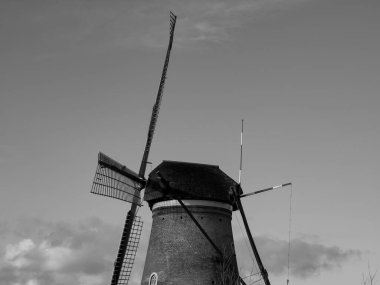 Hollanda 'daki Dordrecht ve Haarlem şehirleri