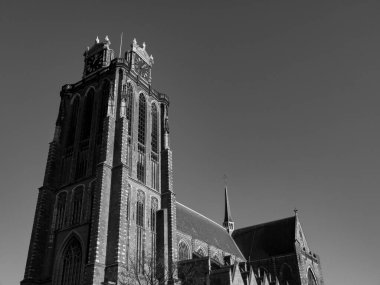 Hollanda 'daki Dordrecht ve Haarlem şehirleri