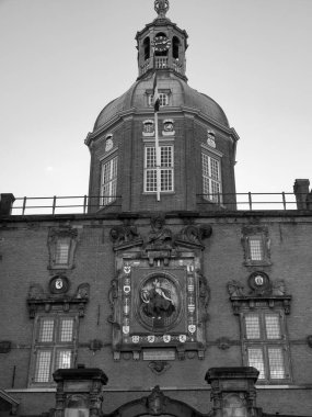 Hollanda 'daki Dordrecht ve Haarlem şehirleri