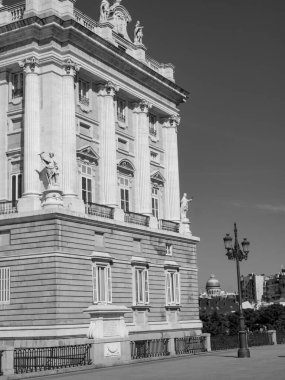 Madrid şehri İspanya 'da.